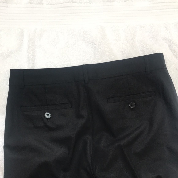 Size 2 black capris. Excellent condition. - Picture 3 of 4
